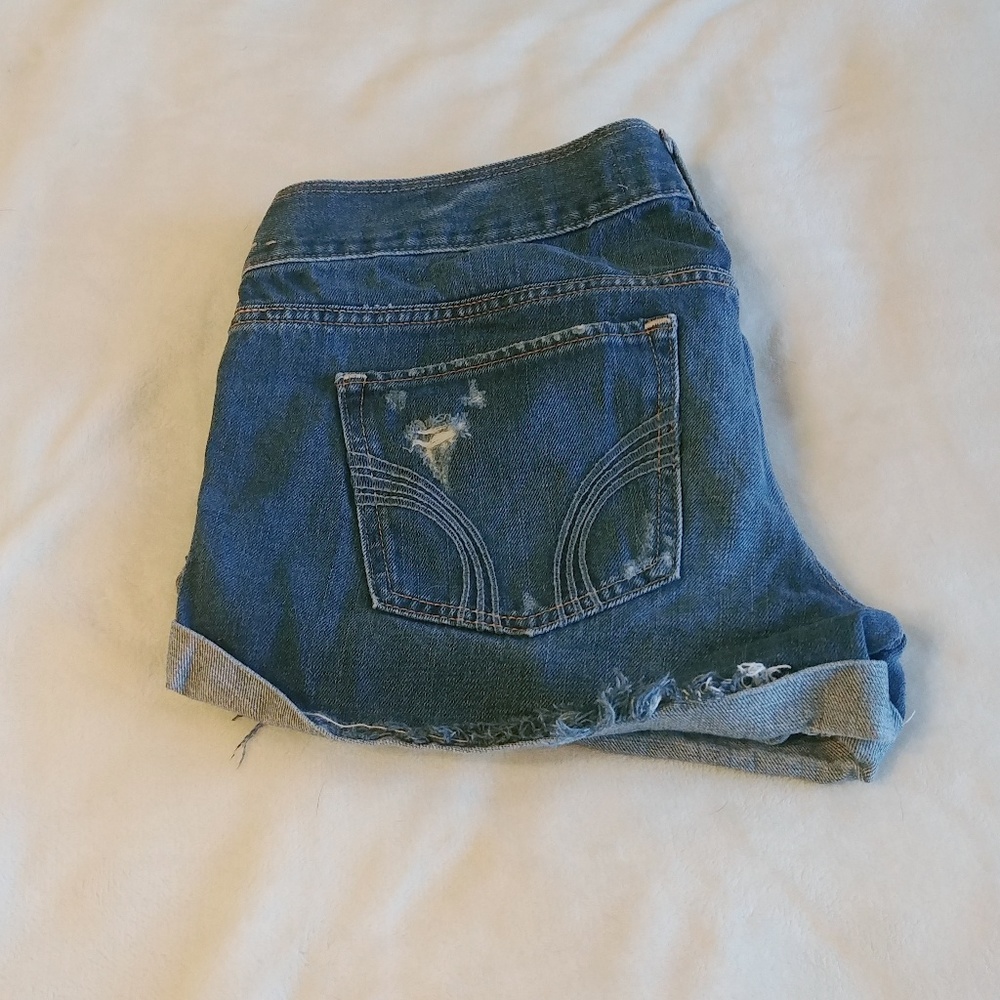 Distressed Hollister denim Shorts - size 28
